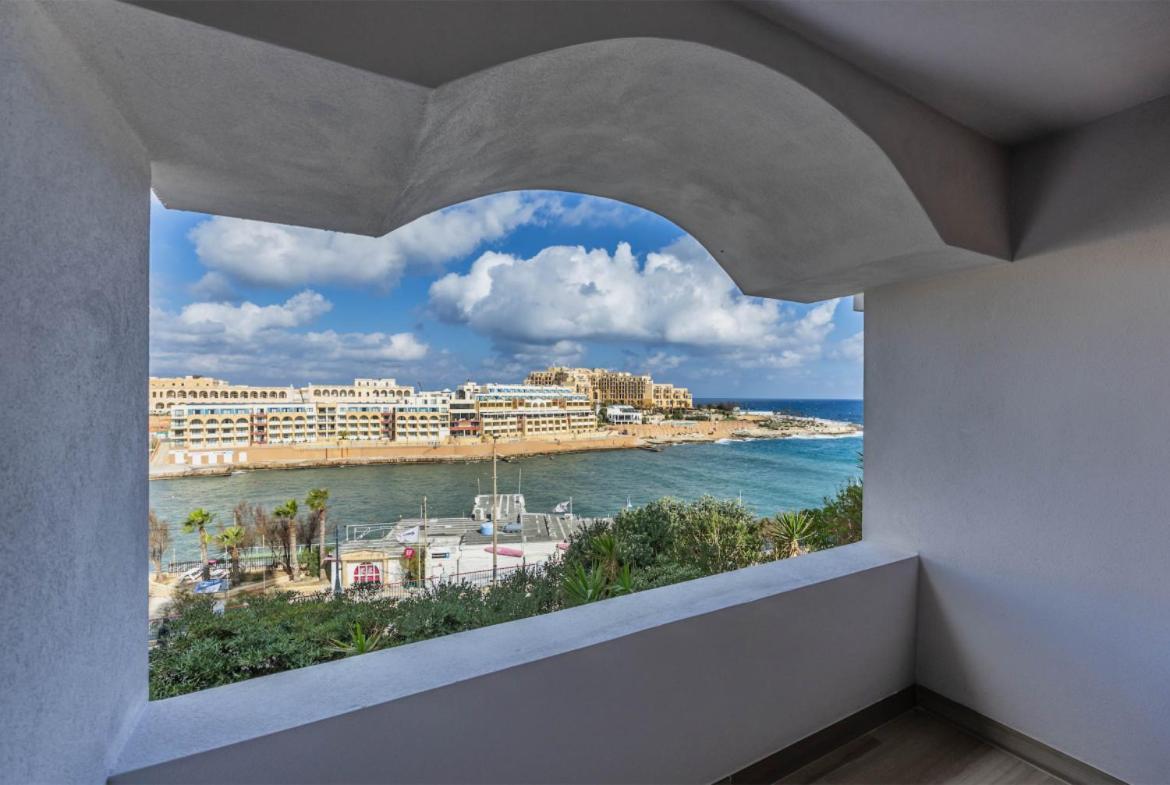 Deluxe Seaview Apartment St. Julian's Exteriör bild